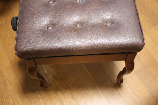 ローゼンストック 猫脚ピアノと椅子、カバー