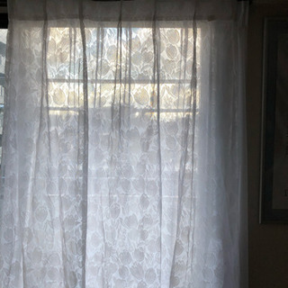 小窓用　レースのカーテン