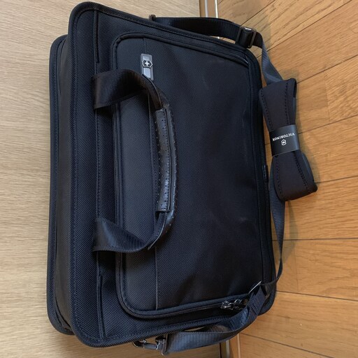 VICTORINOX（ビクトリノックス）ビジネスバッグ（新品）値下げ