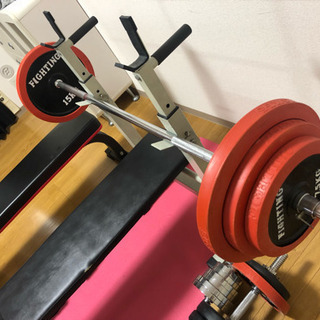ベンチプレス、Wシャフト、ダンベル、アブローラー全てセットで‼️