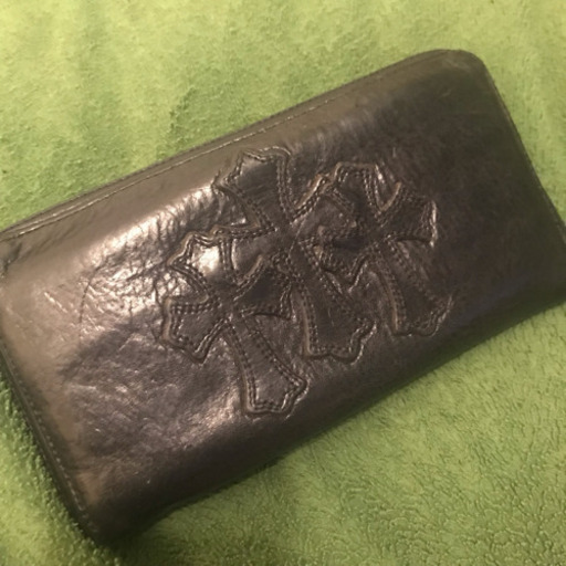 クロムハーツ の長財布、定価30万ほど。 | emedbr.com