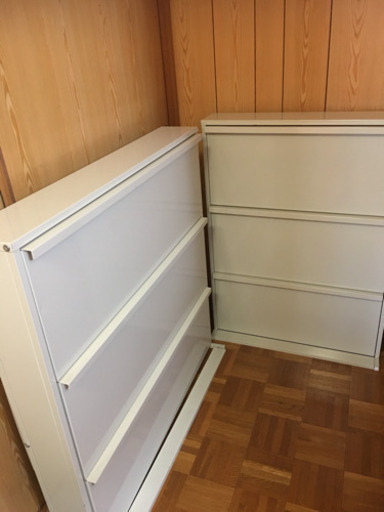 薄型靴箱(スチール製)2セット