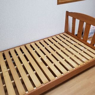 無料 シングルベッド ベットフレーム 木製