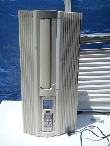 トヨトミ　窓用エアコン　冷房専用　TIW-A18DSE 2003年式