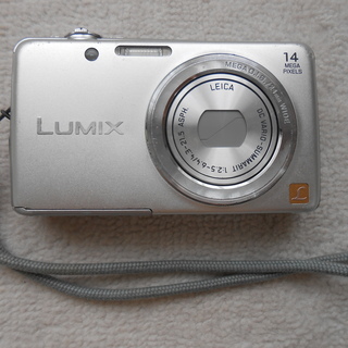 Panasonic(LUMIX)デジタルカメラ(箱、取説付き)