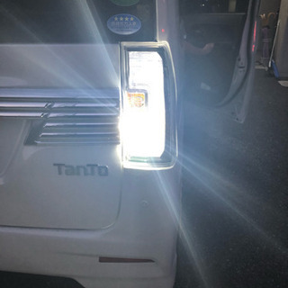 タントカスタムトップエディション純正テールランプ