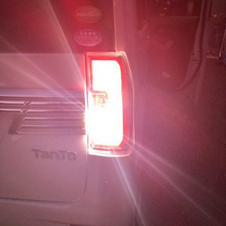 タントカスタムトップエディション純正テールランプ