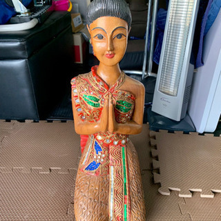 タイのサワディー人形（木彫り）