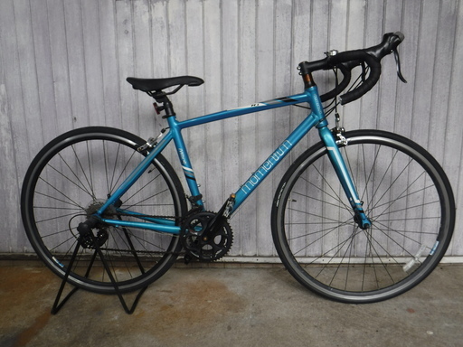モーメンタムのロードバイク　中古自転車　245