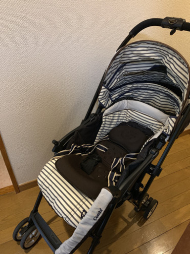 コンビ  ベビーカー