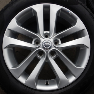 日産ジューク純正17インチ アルミホイール ノーマルタイヤ付き215/55R17 日産ジューク純正 17インチ ジューク、ティアナなどに！