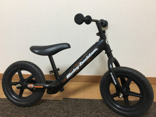 ストライダー  黒 ハーレーダビッドソン 袋，サポーター付き