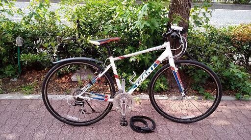 美品☆GIANT CROSTAR[クロスター]700c クロスバイク アルミ/24speed