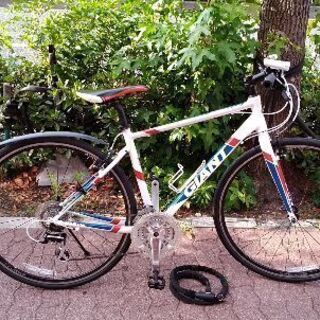 送料無料GIANT クロスバイクCROSTAR M SHIMANO 24速 送料無料GIANT クロスバイクCROSTAR M SHIMANO 24速 GIANT