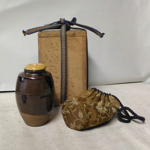 c006 古瀬戸 茶入れ 仕服付き 木箱入り 茶道具