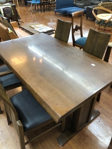 カリモク 重厚なデザイン テーブル5点セット
