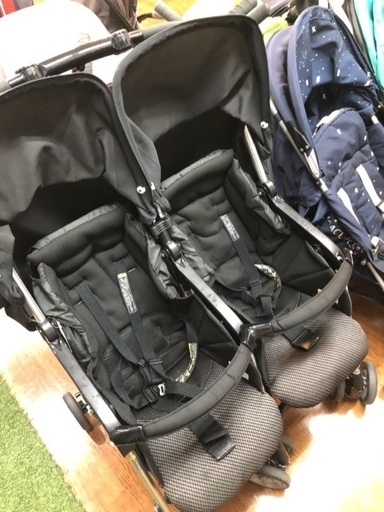 双子用ベビーカー コンビ
