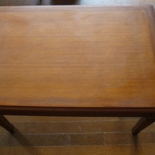 小テーブル　マルニの家具