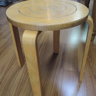 木製　丸椅子