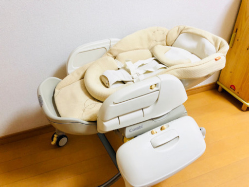 終了【値下げ】コンビ ハイローチェア 電動スゥイング