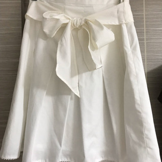 ホワイト スカート