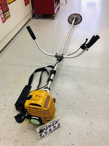 マキタ makita エンジン式 刈払機 草刈機 NBR260UKU 肩掛け式 Uハンドル 26ccクラス 2サイクル【リライズ野田愛宕店】【店頭取引限定】【中古品】1点限り早い者勝ち！