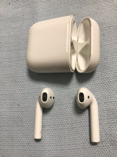 Apple AirPods 第一世代