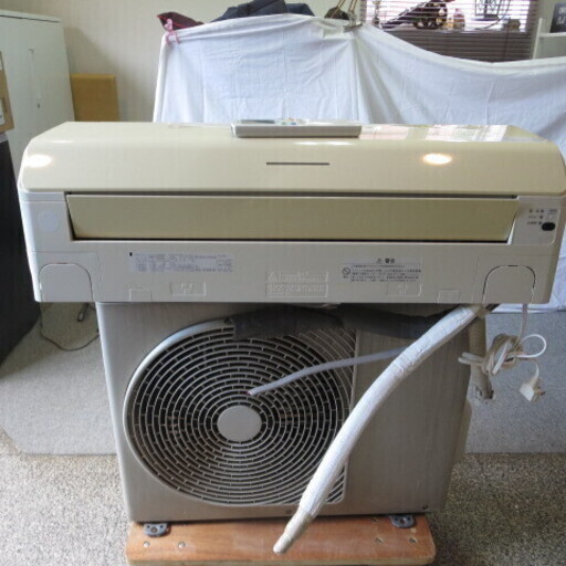 東芝 TOSHIBA 空清・換気・お掃除エアコン 6畳 RAS-221BDR-W 大清快