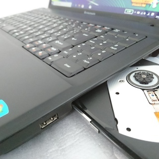 取引中】 ☆SSD搭載で快適☆ Lenovo 15インチノート Windows10