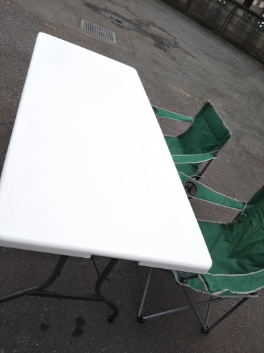 ［バーベキューなどに屋外折り畳みテーブル+椅子］⁑リサイクルショップヘルプ