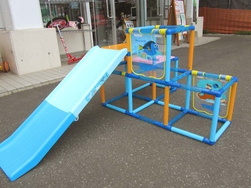 運動と知育のマイファーストロングスロープキッズパーク（室内遊具