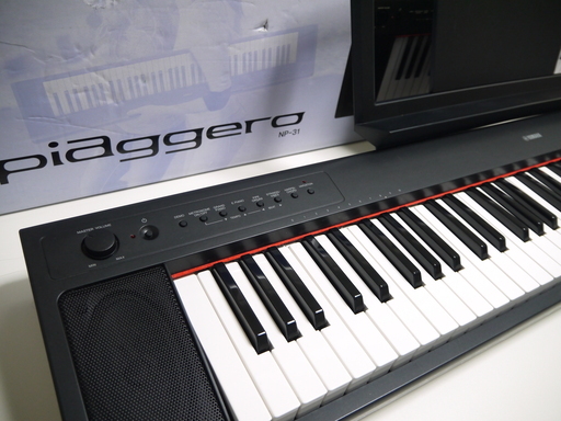 YAMAHA(ヤハマ)  Piaggero(ピアジェーロ)  電子ピアノ キーボード NP-31 黒 保証あり 2020年9月