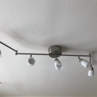 【お取引中】室内シーリング照明 5灯 電球つき(IKEA製)