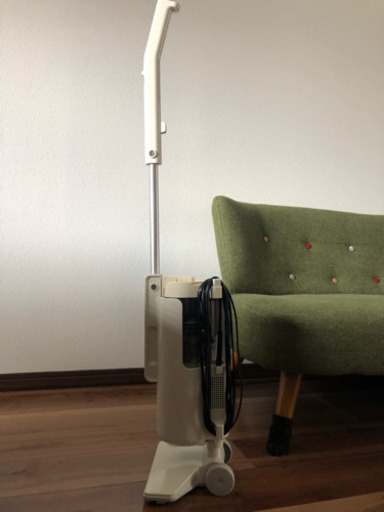 無印のサイクロン式スティッククリーナー