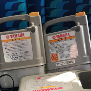 電動車椅子専用バッテリー2個と電動車椅子本体