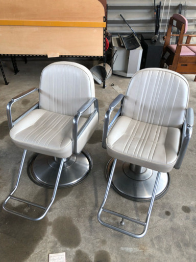 タカラベルモント スタイリングチェア キャデラ 2台セット