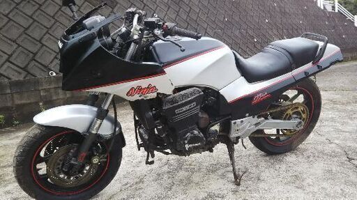 カワサキ GPZ750 NINJA