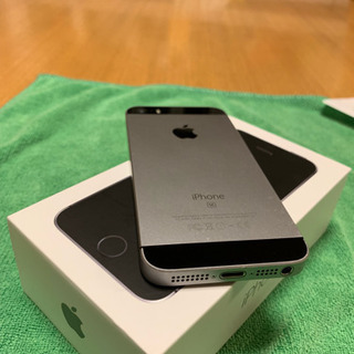 iPhone SE32GBスペースグレーSIMフリー