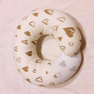 赤ちゃんのドーナツ型枕