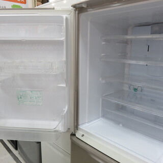 取りに来れる方限定！2013年製SHARPの3ドア冷蔵庫です！