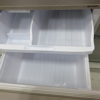 取りに来れる方限定！2013年製SHARPの3ドア冷蔵庫です！