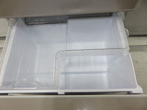 取りに来れる方限定！2013年製SHARPの3ドア冷蔵庫です！