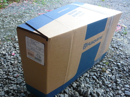 ハスクバーナ製エンジンタイプチェーンソー型番236-14\