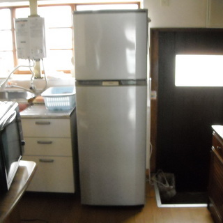 冷蔵庫　230ℓ　日立　【無償】