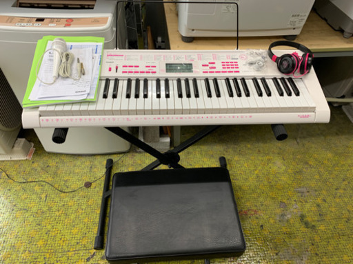 中古美品 CASIO LK-121 カシオ 光るキーボード 取説・マイク・ヘッドフォン・スタンド・椅子付き 川崎区 KK