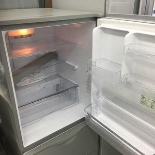 AQUA　3ドア冷蔵庫　AQR-261A