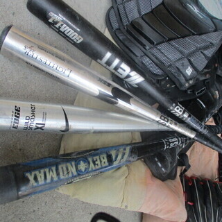 ☆美品☆　野球　グローブ　バット　軟式・硬式ボール　キャッチャーミット　キャッチャーセット