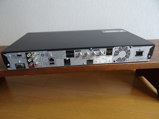 シャープブルーレイディスクレコーダーBD-W1200/同時録画可能２番組/2013年製品：動作確認済み：リモコン新品：コード