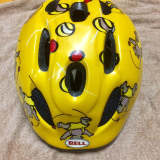 子供用の自転車ヘルメット黄色