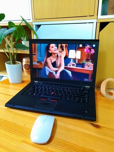 メモリ8Gのcorei7でSSD256G！ 超高性能Lenovo☆ かっこいいマット